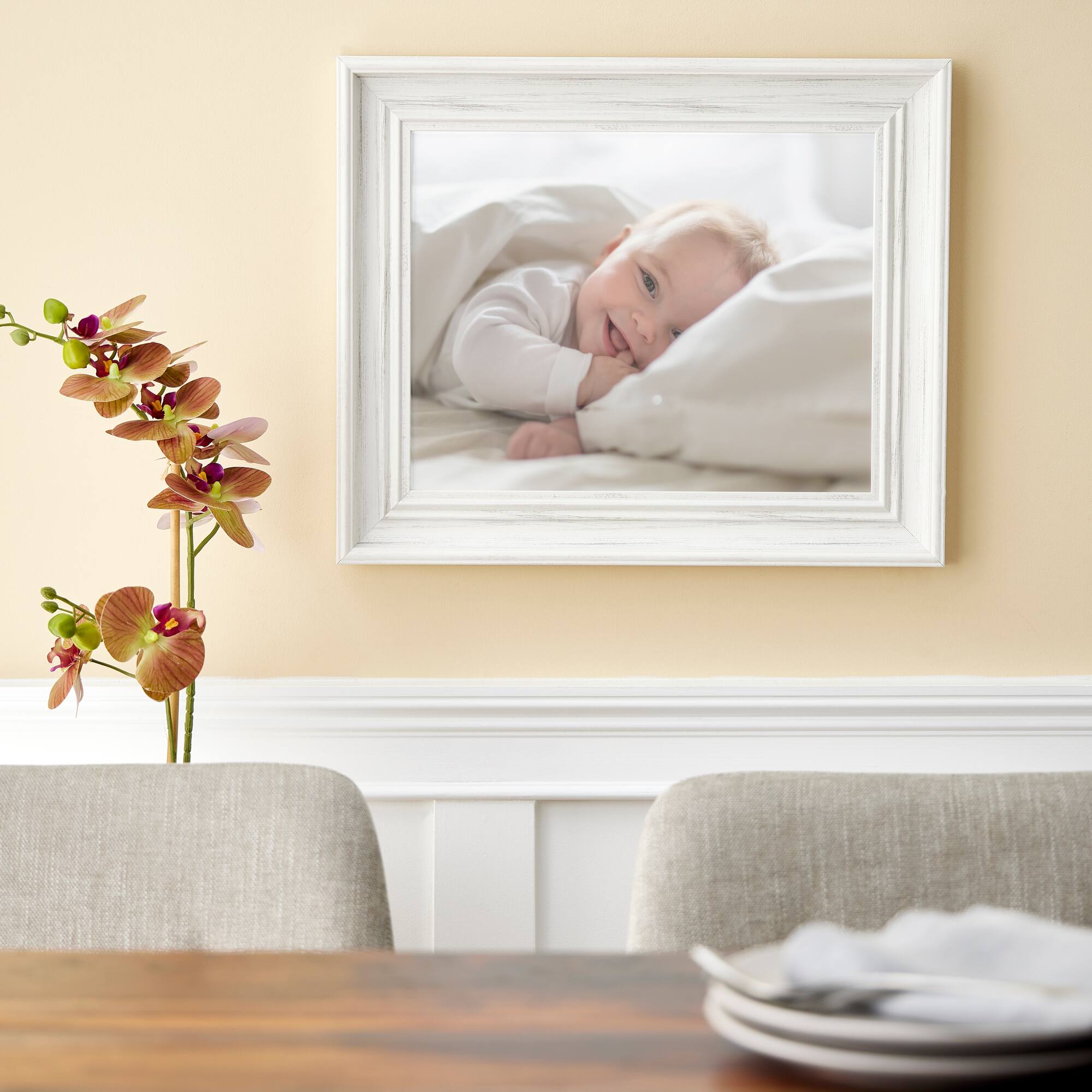 Home White Distressed Catalina Frame by Studio Décor